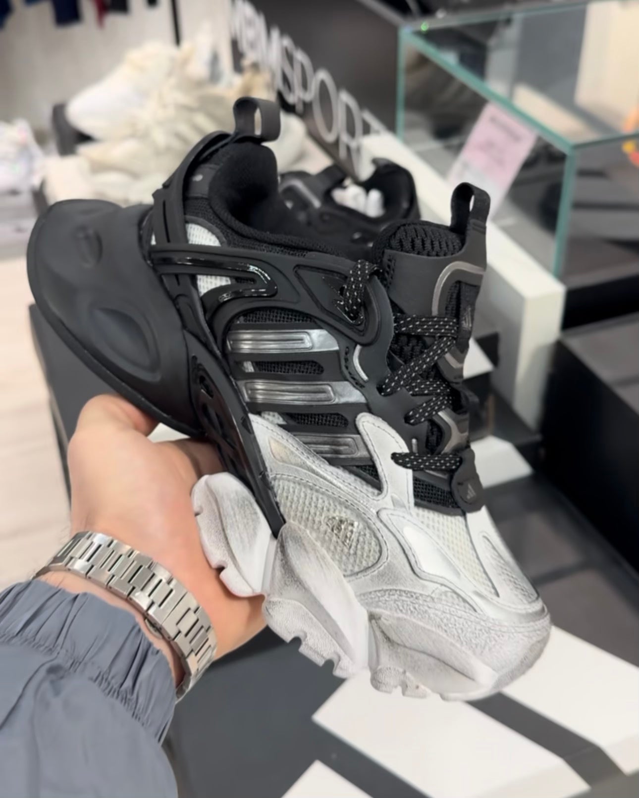 Sneakers