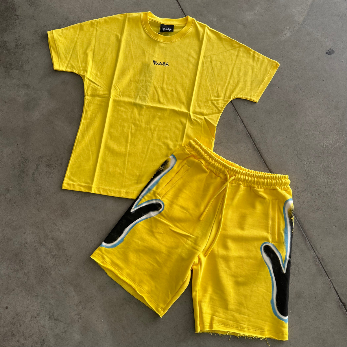 Outfit Disclaimer Giallo