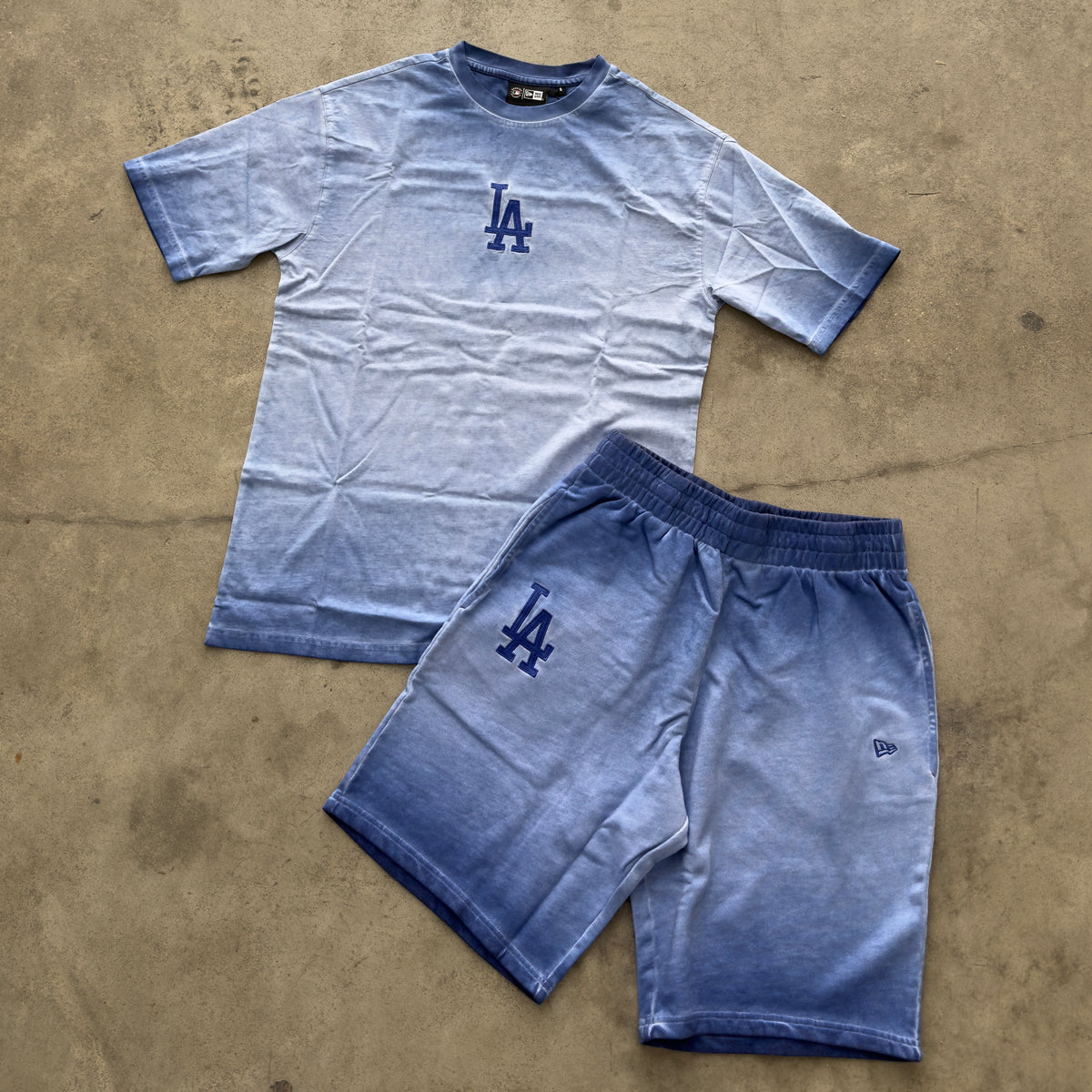 Outfit New Era LA Slavato Azzurro