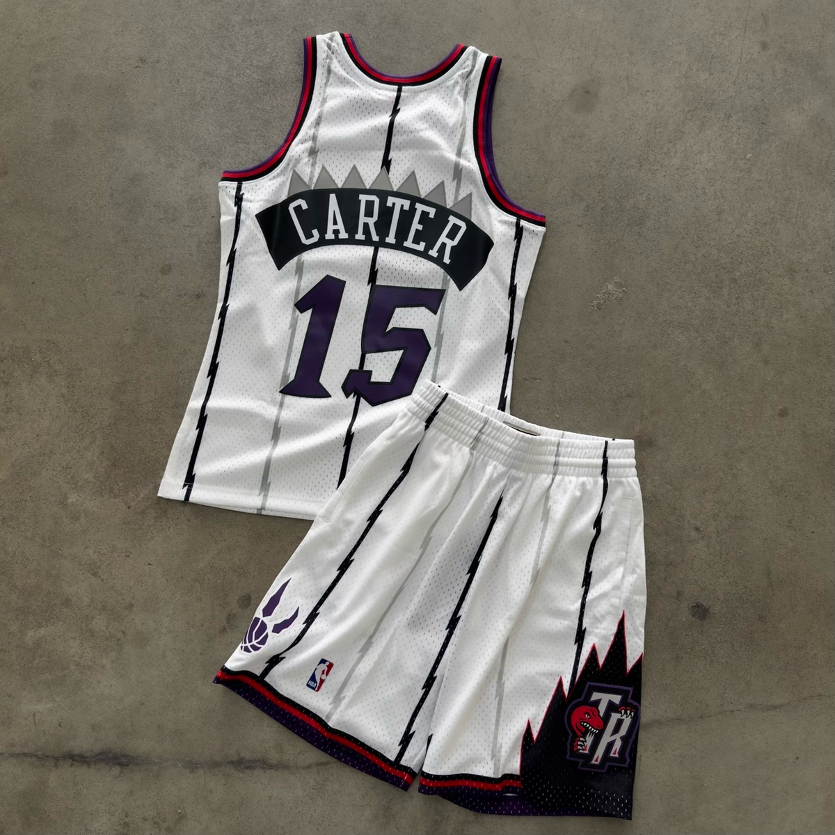 Outfit Mitchell And Ness Raptors