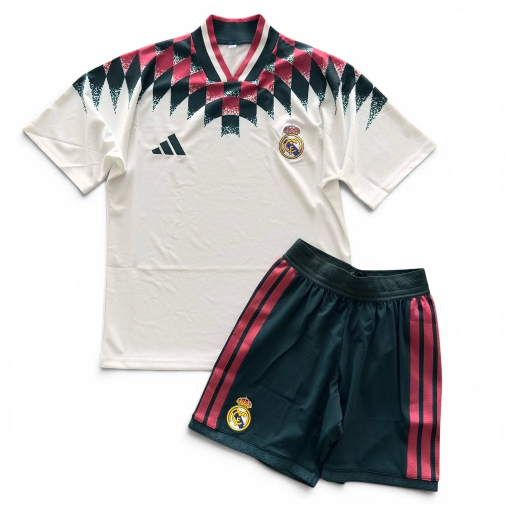 Outfit Adidas Real Madrid Graphik