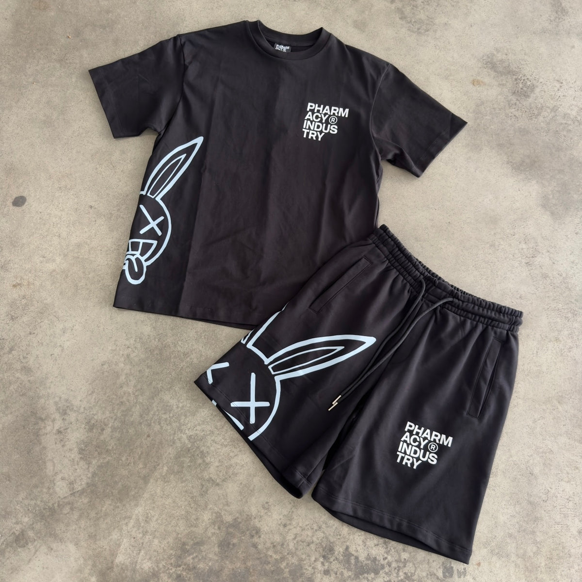 Outfit Pharmacy Nero
