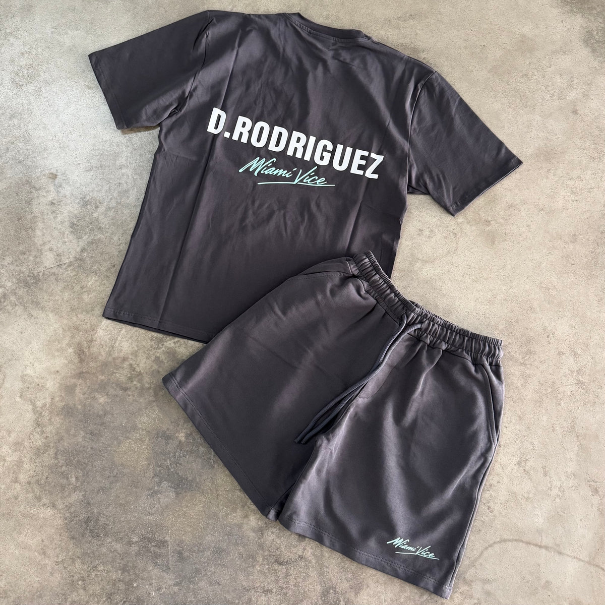 Outfit Diego Rodriguez Miami Vice Piombo