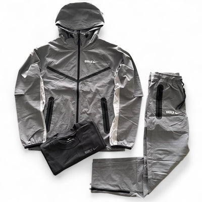 Tuta Nike Tech Barcellona + T-Shirt