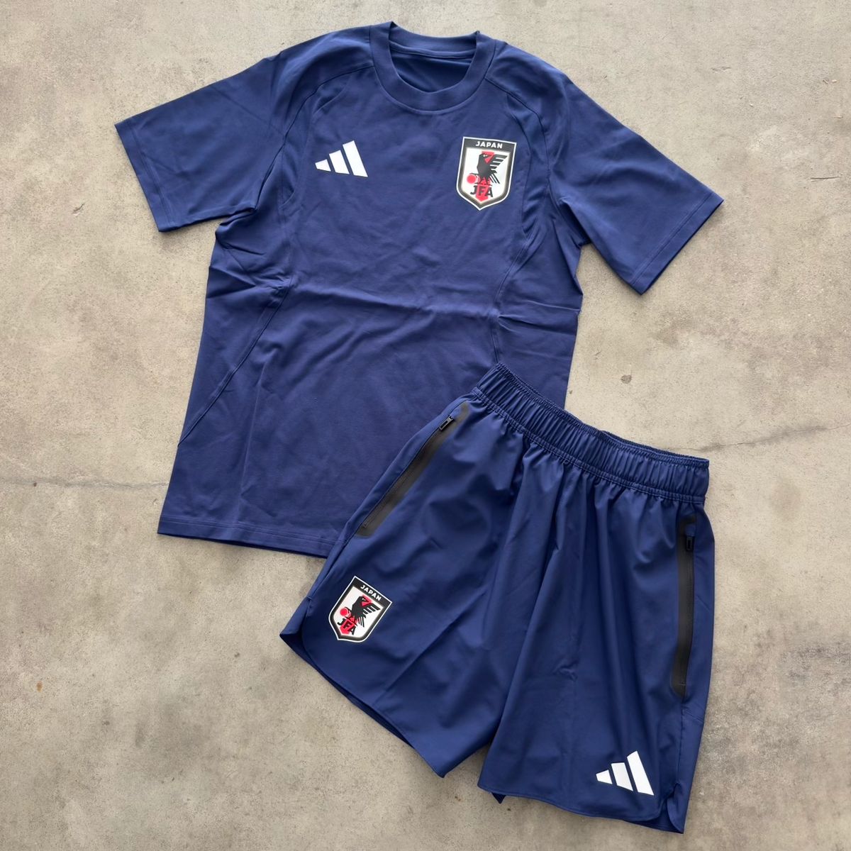 Outfit Adidas Giappone Blu Navy