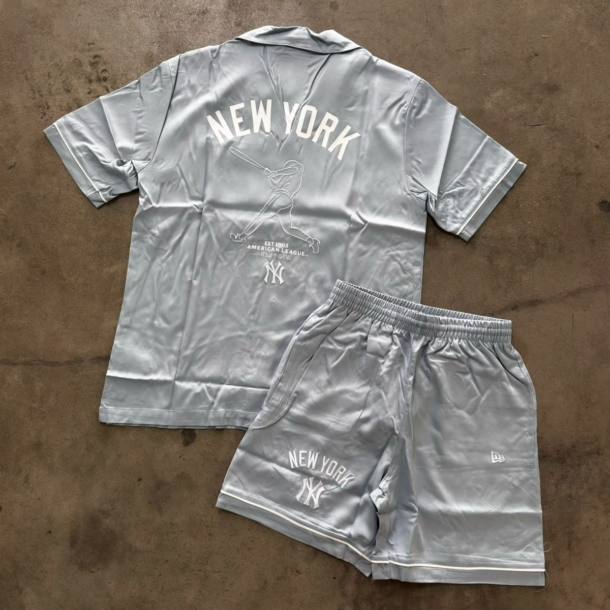 Outfit New Era NY Camicia Azzurro