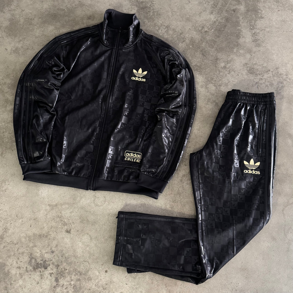 Tuta Adidas Chile 62 Monogram