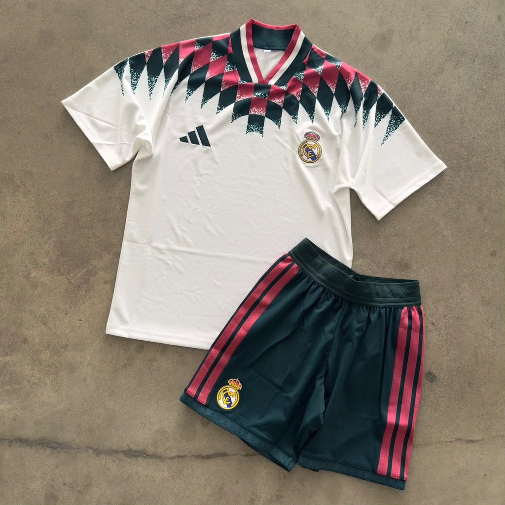 Outfit Adidas Real Madrid Graphik