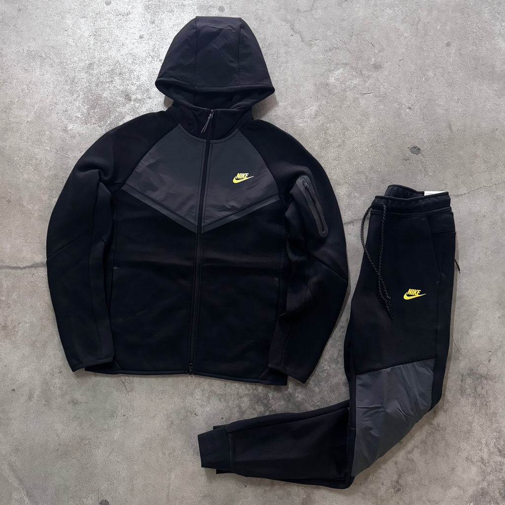 Tuta Nike Tech Felpata Nero