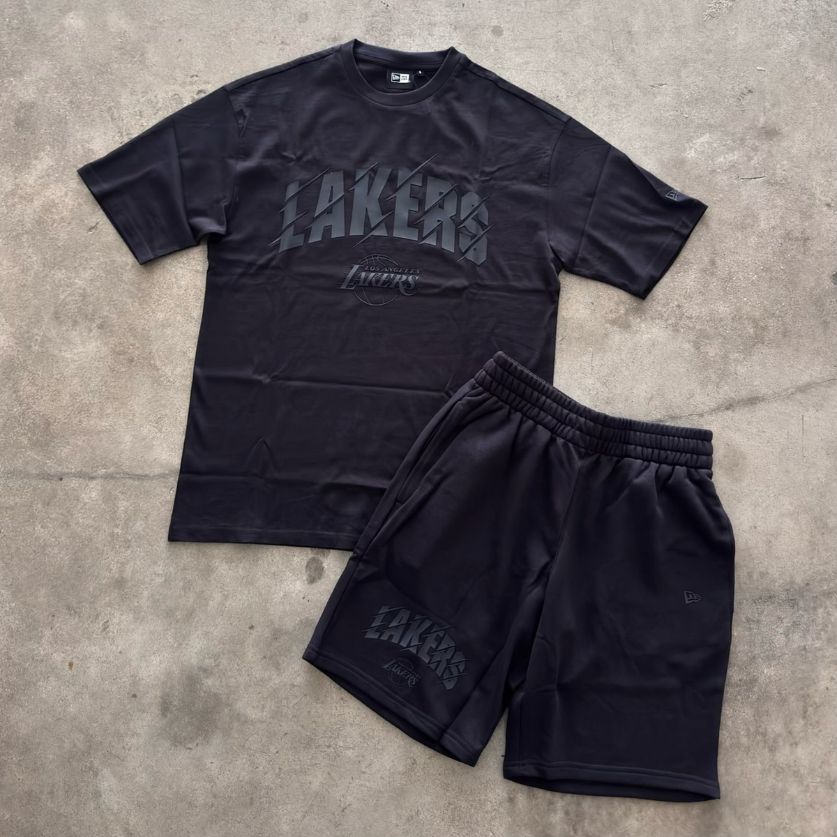 Outfit New Era Lakers Nero