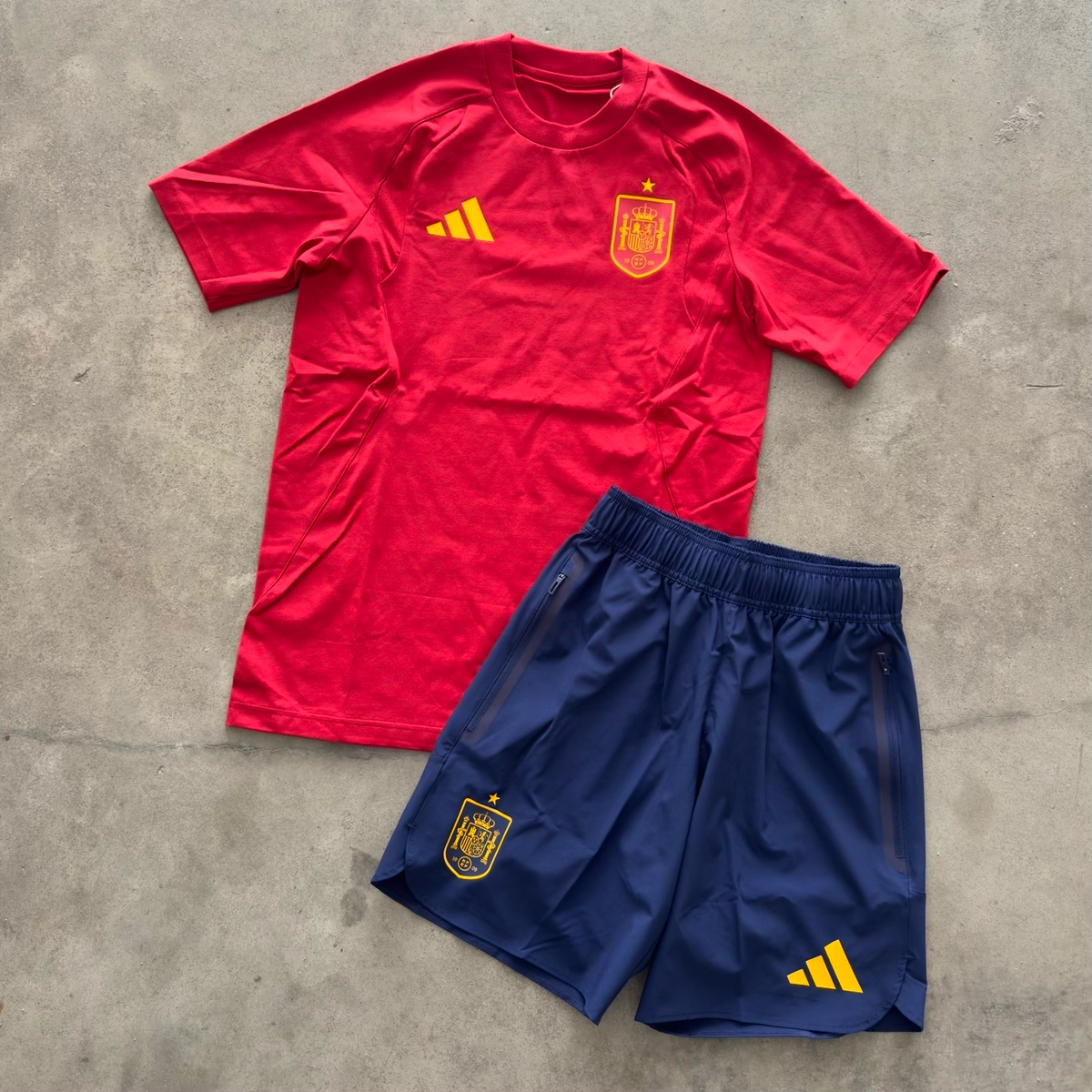 Outfit Adidas Spagna Rosso/Blu