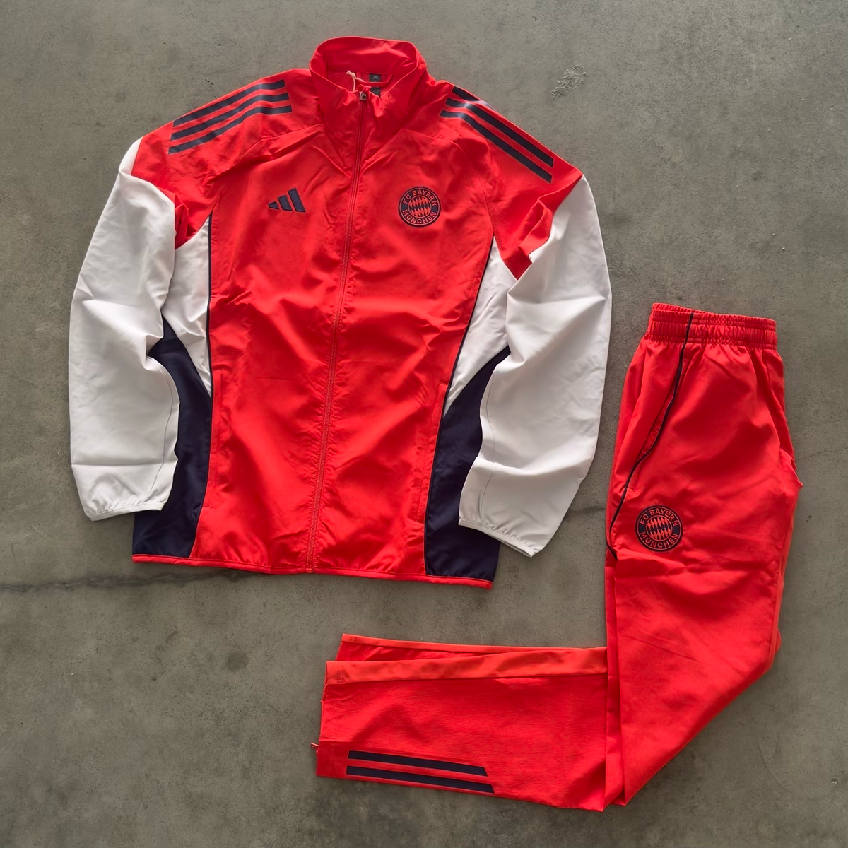 Tuta Adidas Bayern Monaco Corallo