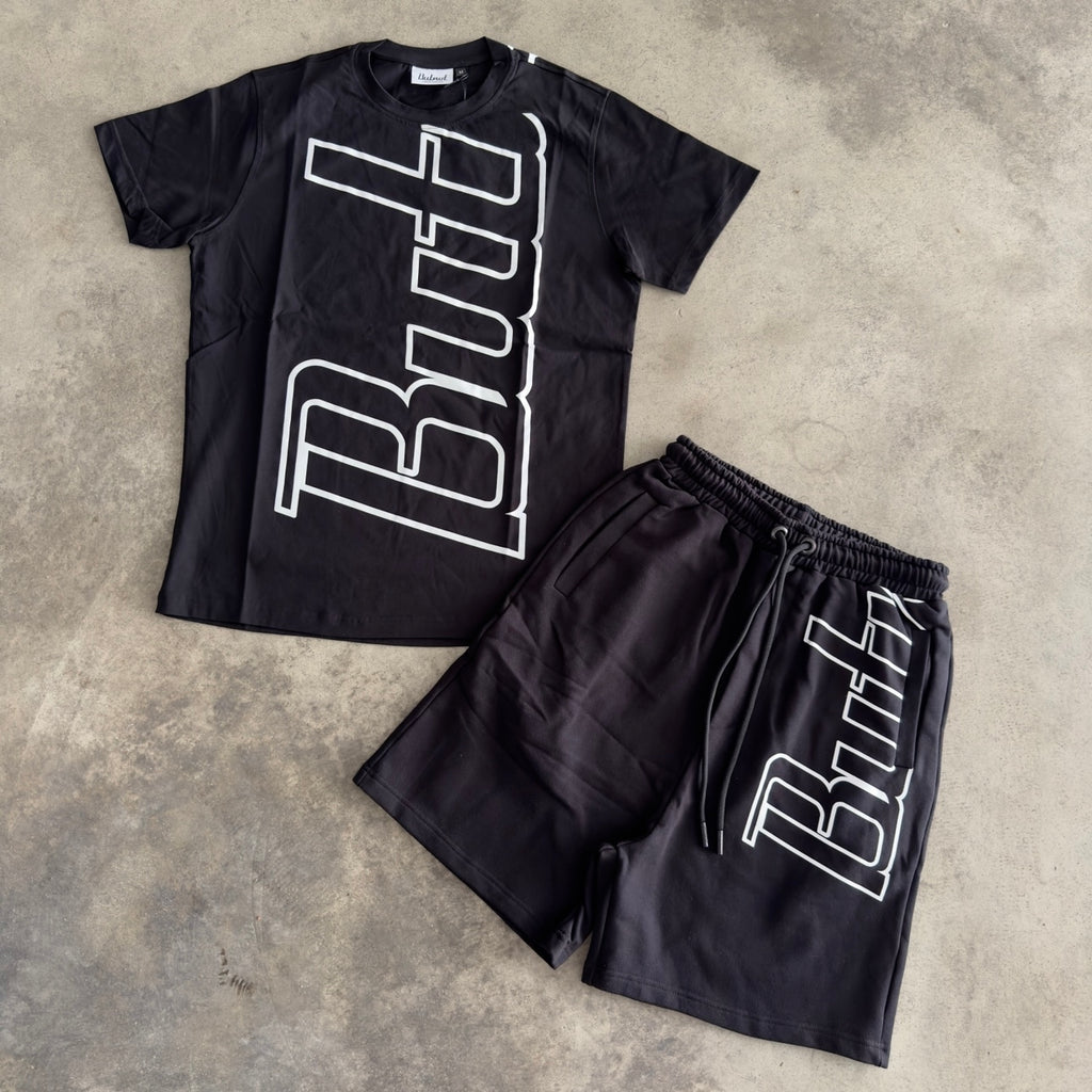 Outfit But Not Big Logo Nero