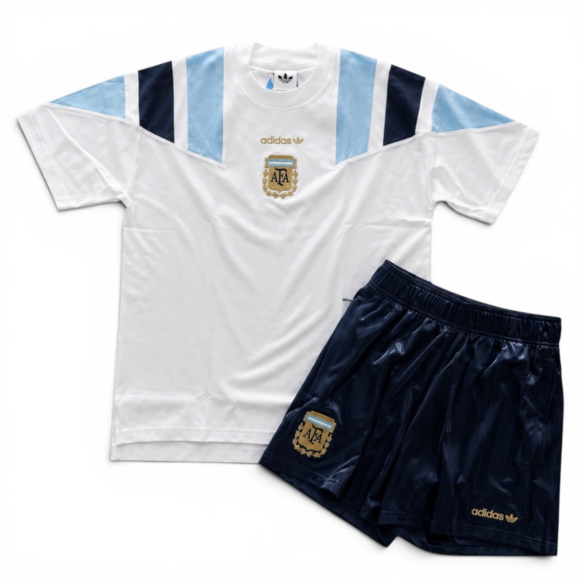 Outfit Adidas Argentina EQT Bianco