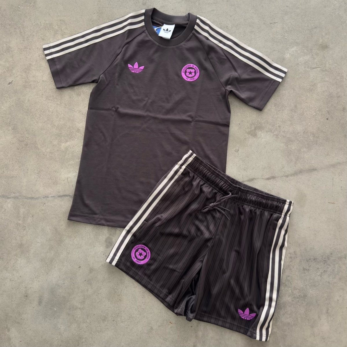 Outfit Adidas Chile