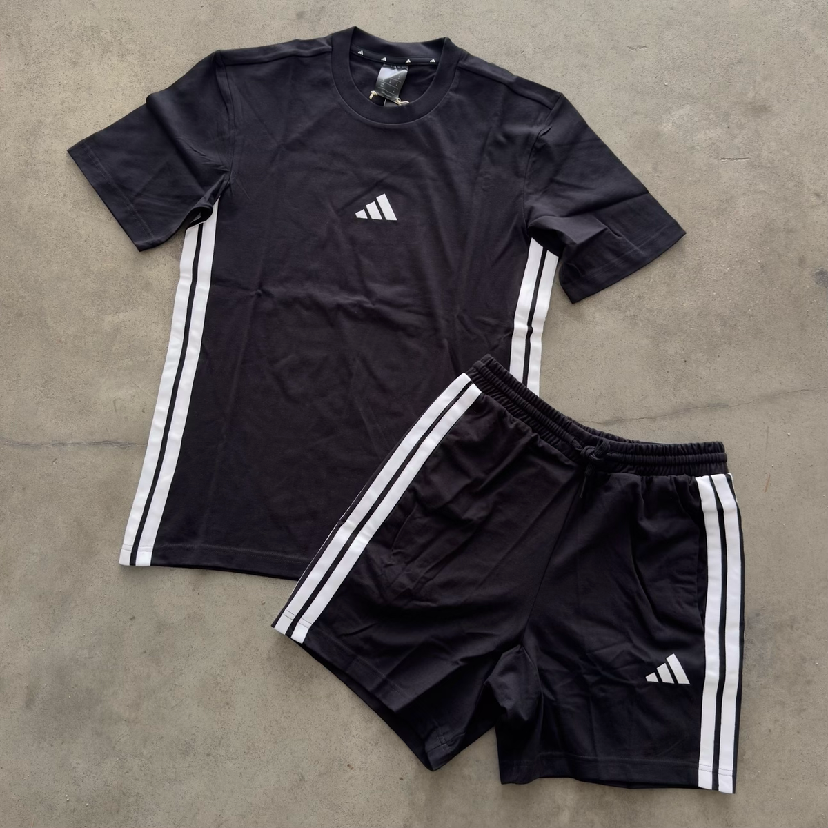Outfit Adidas Basic Nero