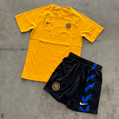 Outfit Nike Inter