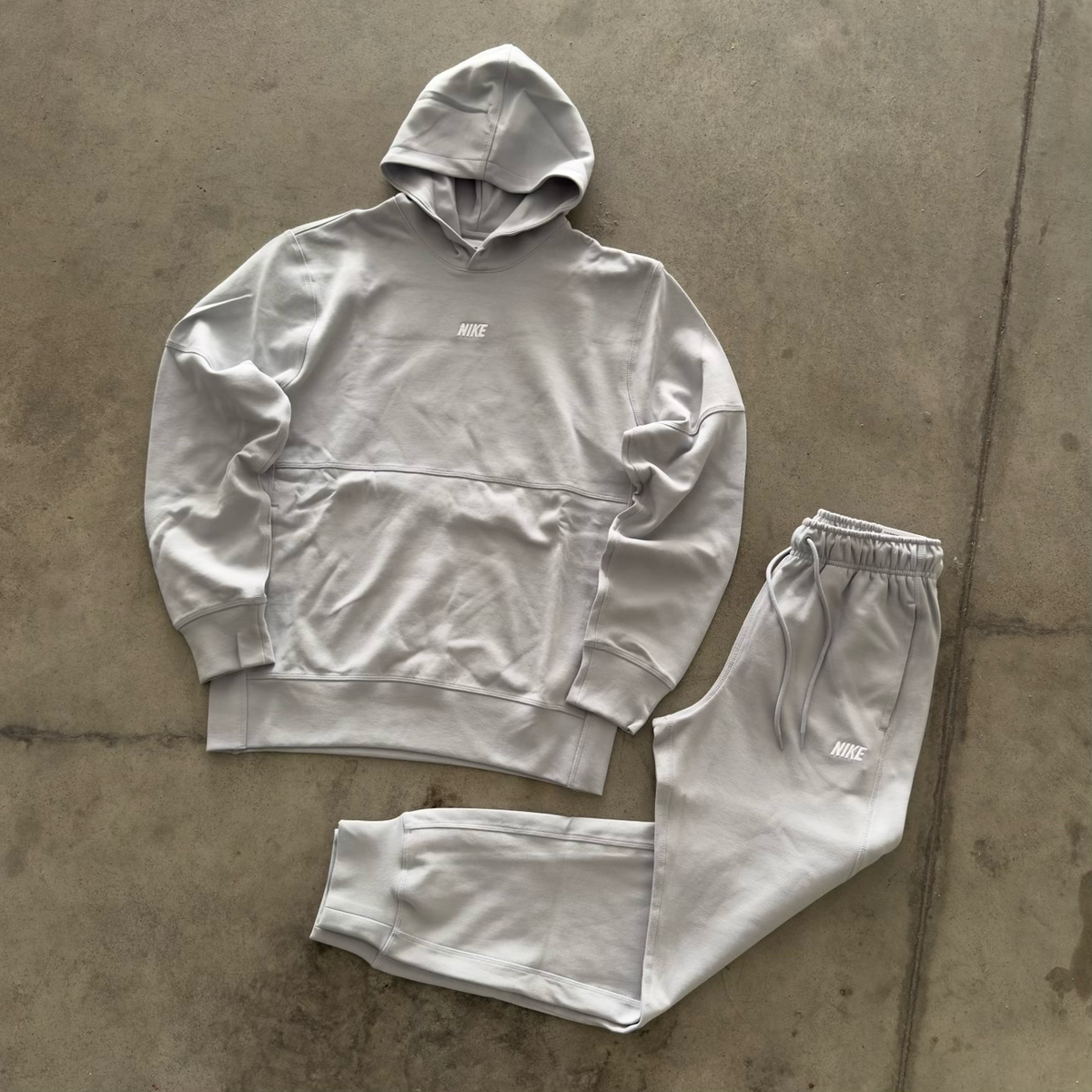 Tuta Nike Grigio Chiaro Basic