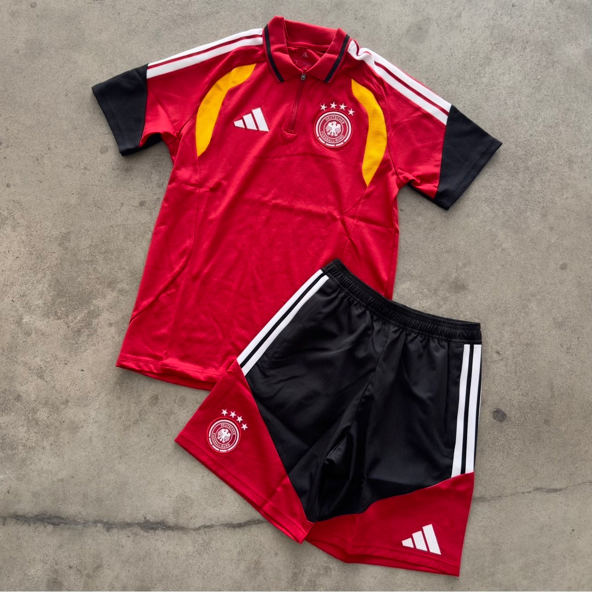 Outfit Adidas Germania Polo Rosso