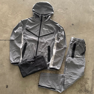 Tuta Nike Tech Barcellona + T-Shirt