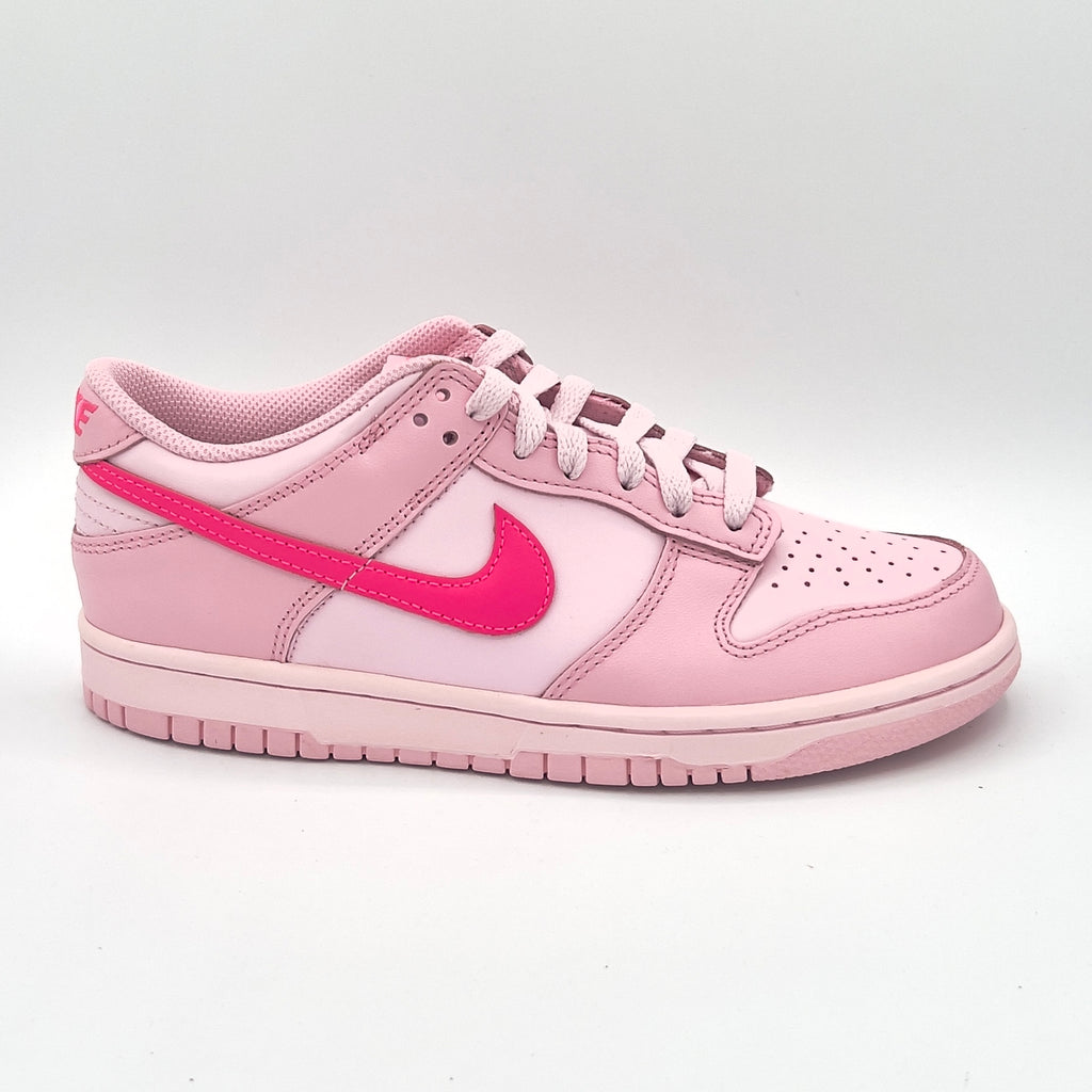 Nike Dunk Low Triple Pink