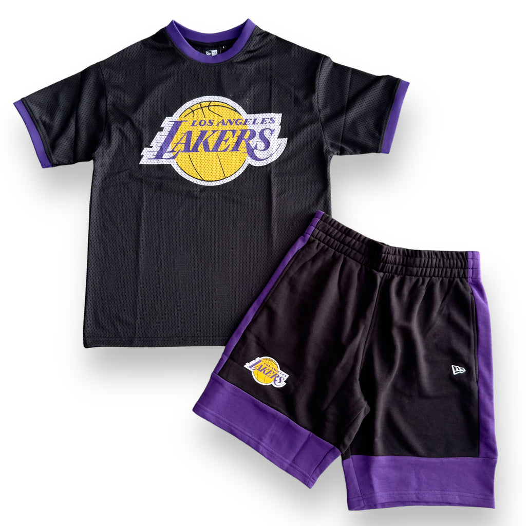 Outfit New Era Lakers in rete