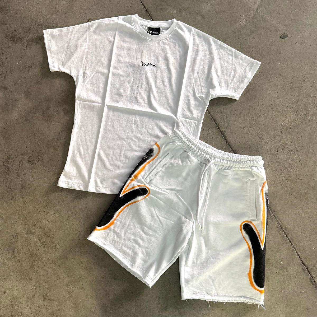 Outfit Disclaimer Bianco/Nero