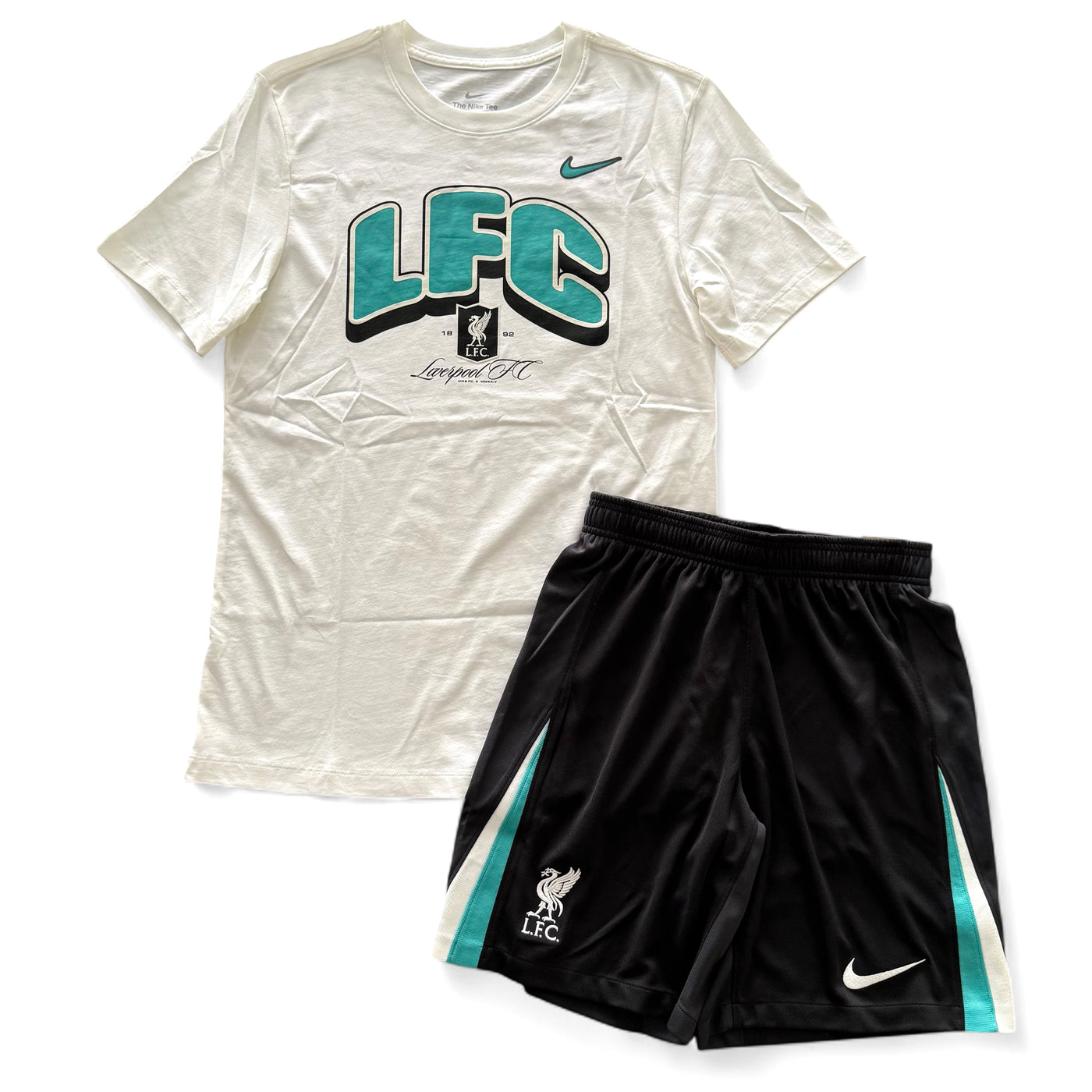 Outfit Nike Liverpool Tiffany