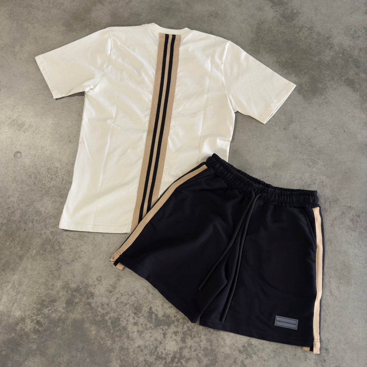 Outfit Diego Rodriguez Fascia Beige/Nero