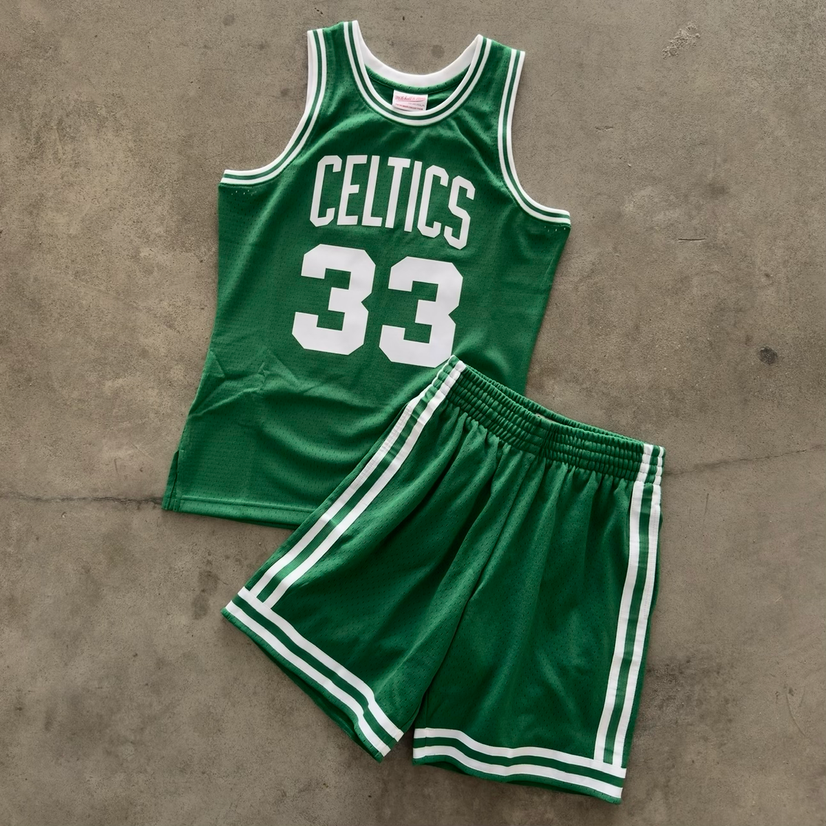 Outfit Mitchell And Ness Celtics Bird