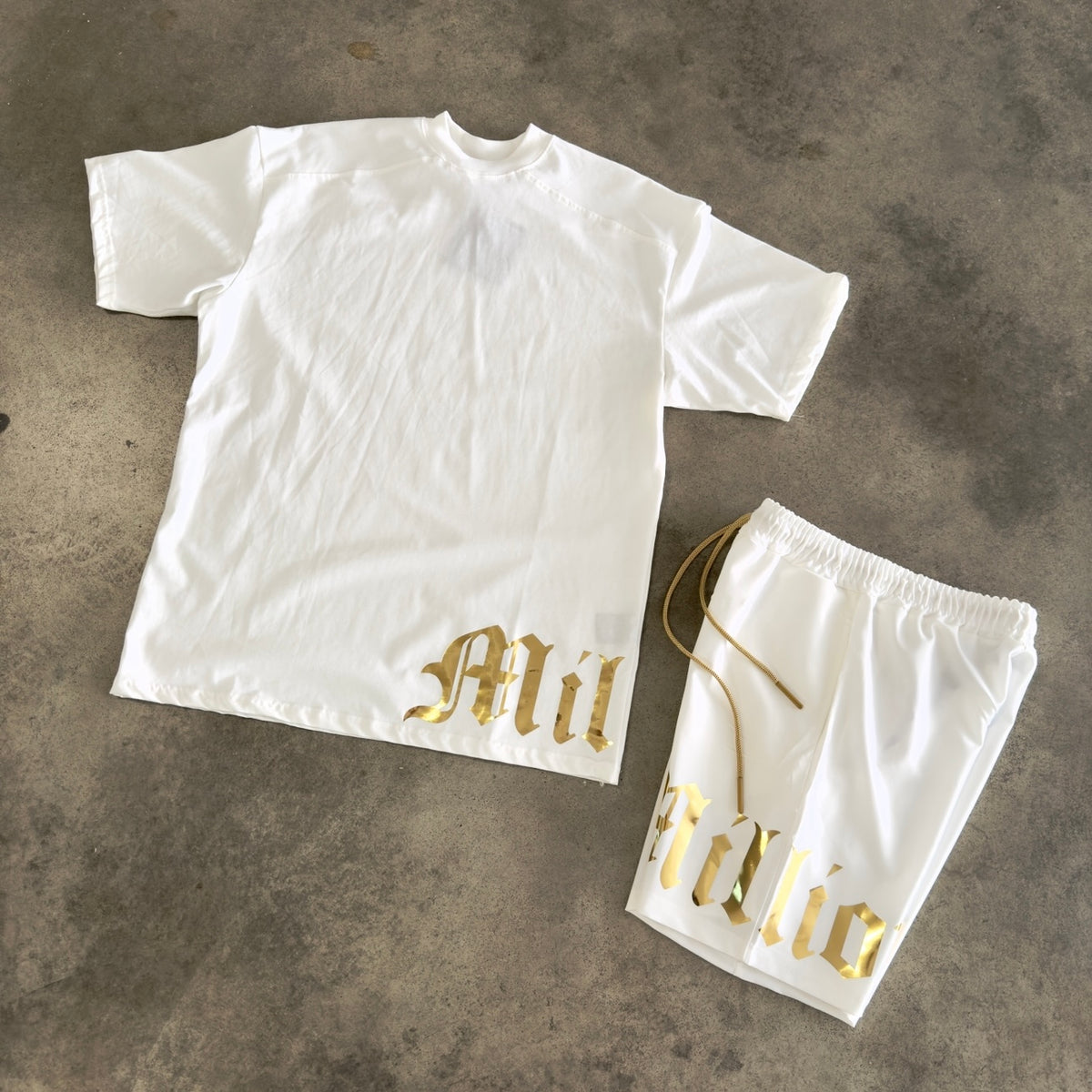 Outfit Million Bianco Gold