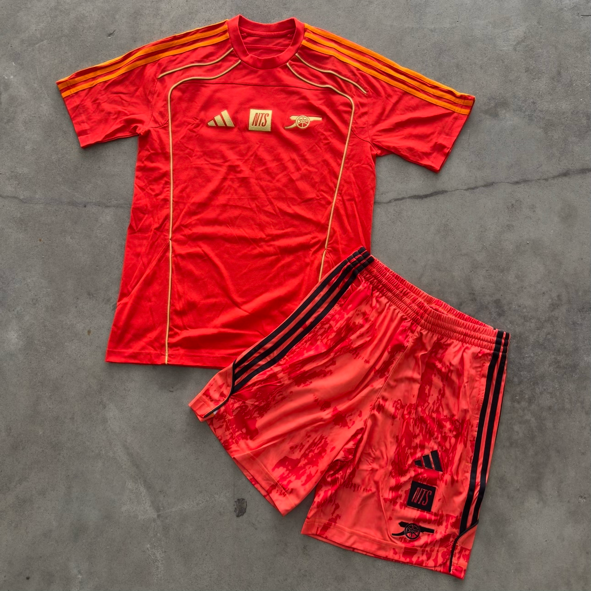 Outfit Adidas Arsenal NTS