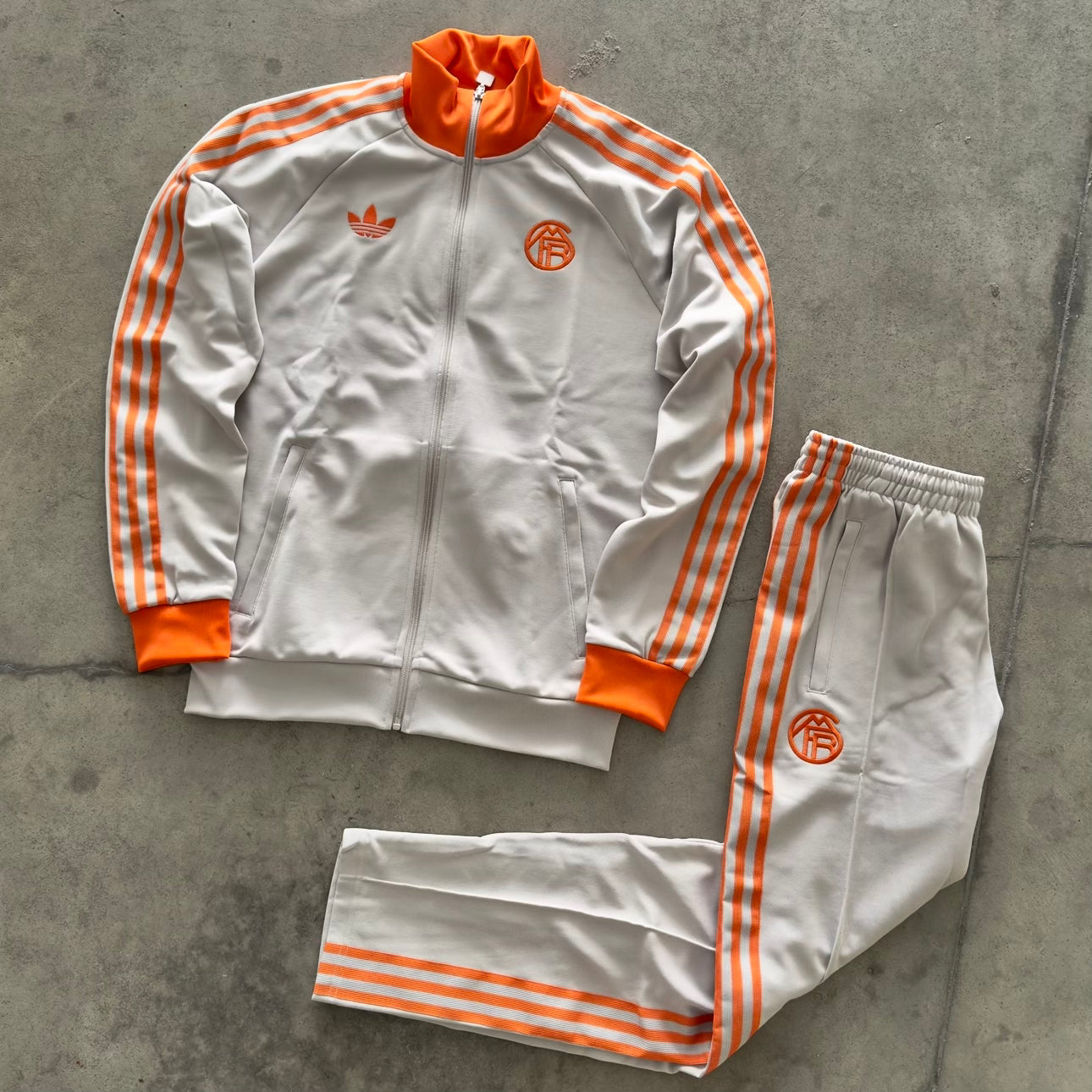 Tuta Adidas Bayern Monaco Beige