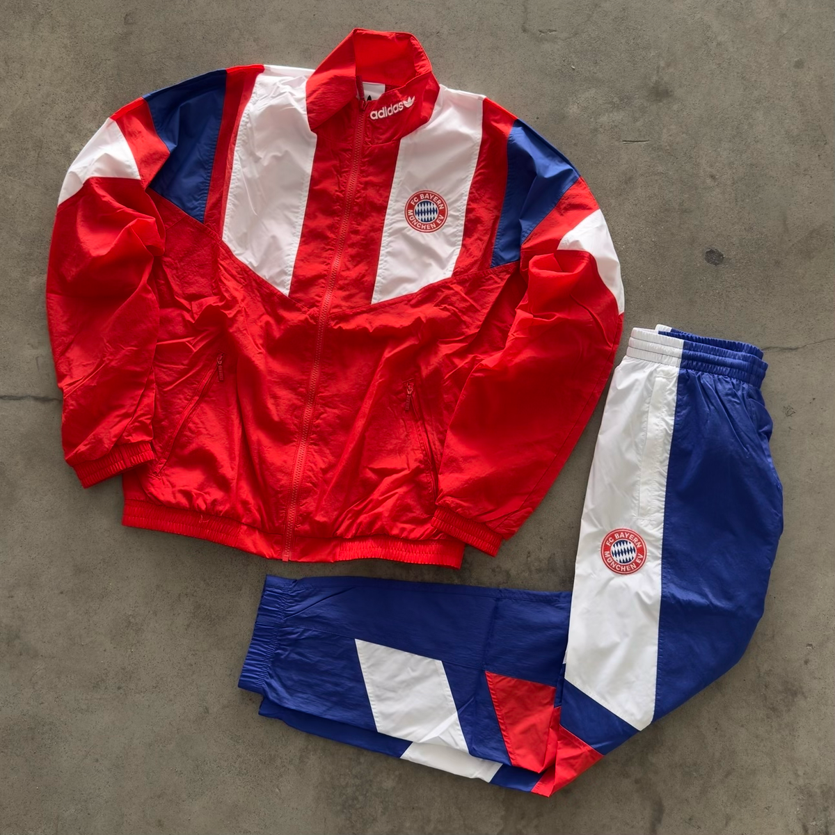 Tuta Adidas Bayern Monaco EQT 2027
