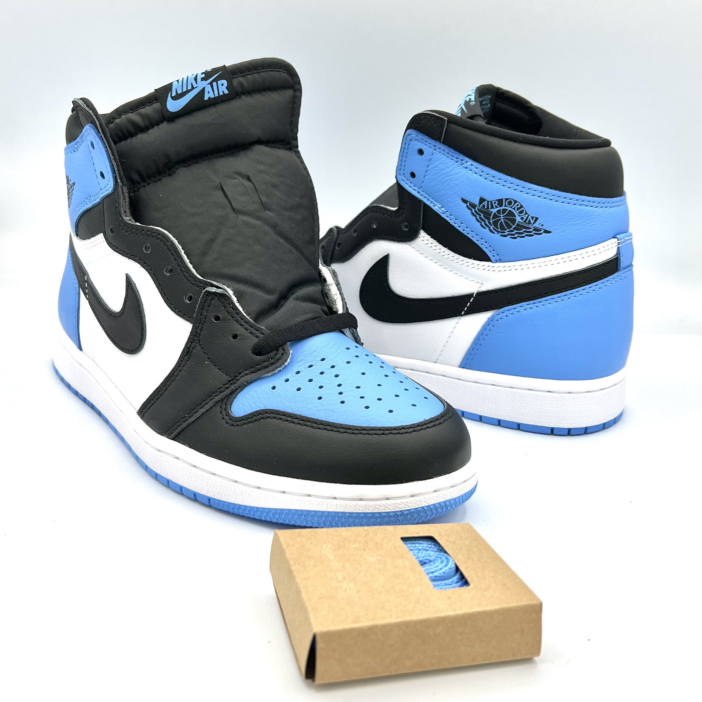 Air Jordan 1 Retro High OG UNC Toe